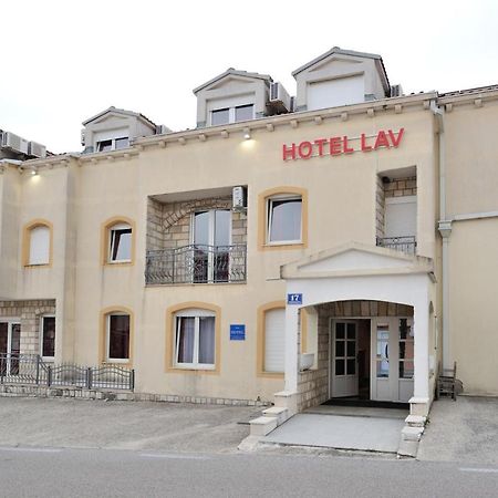 Hotel Lav 内乌姆 外观 照片