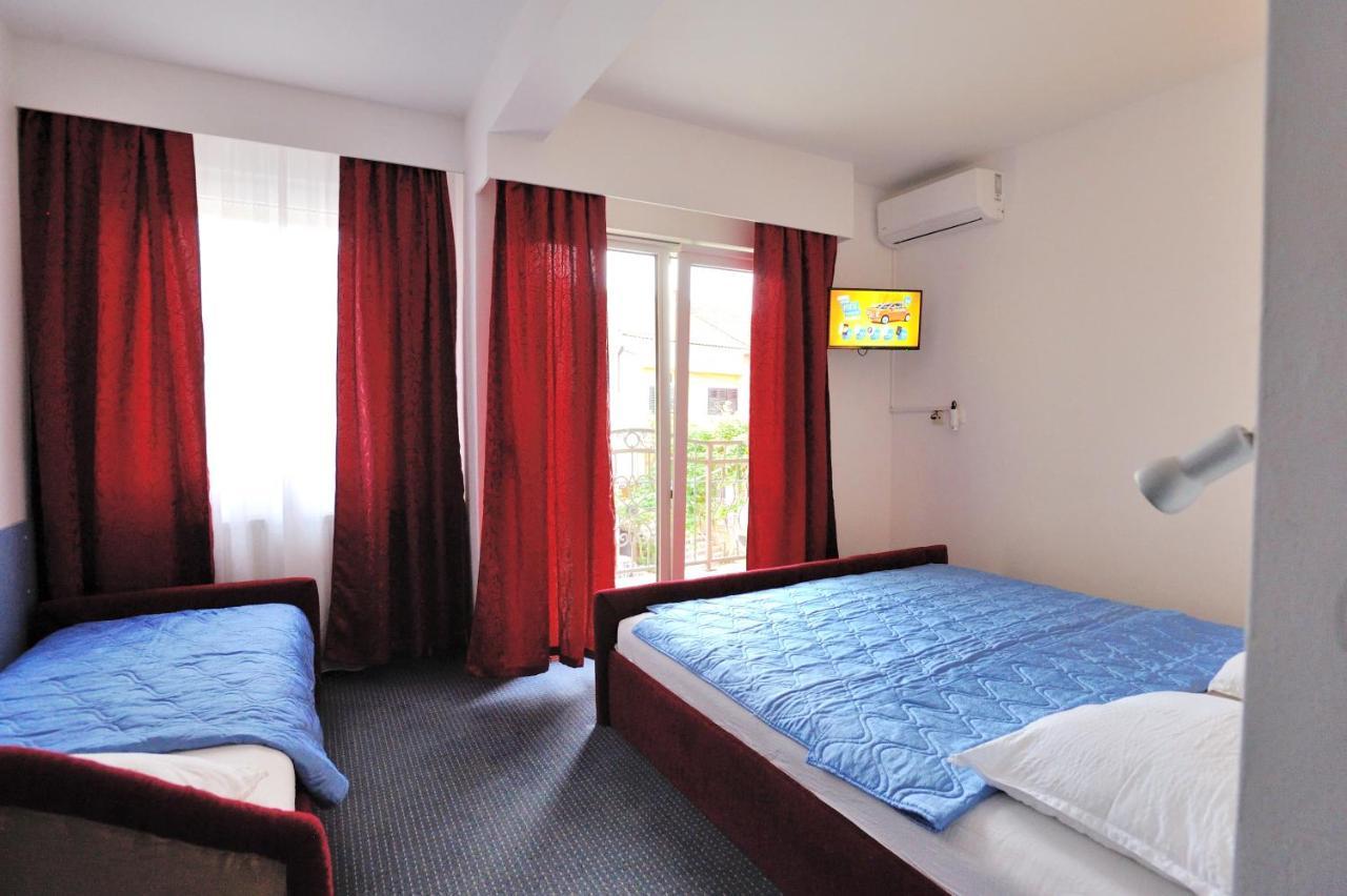 Hotel Lav 内乌姆 外观 照片