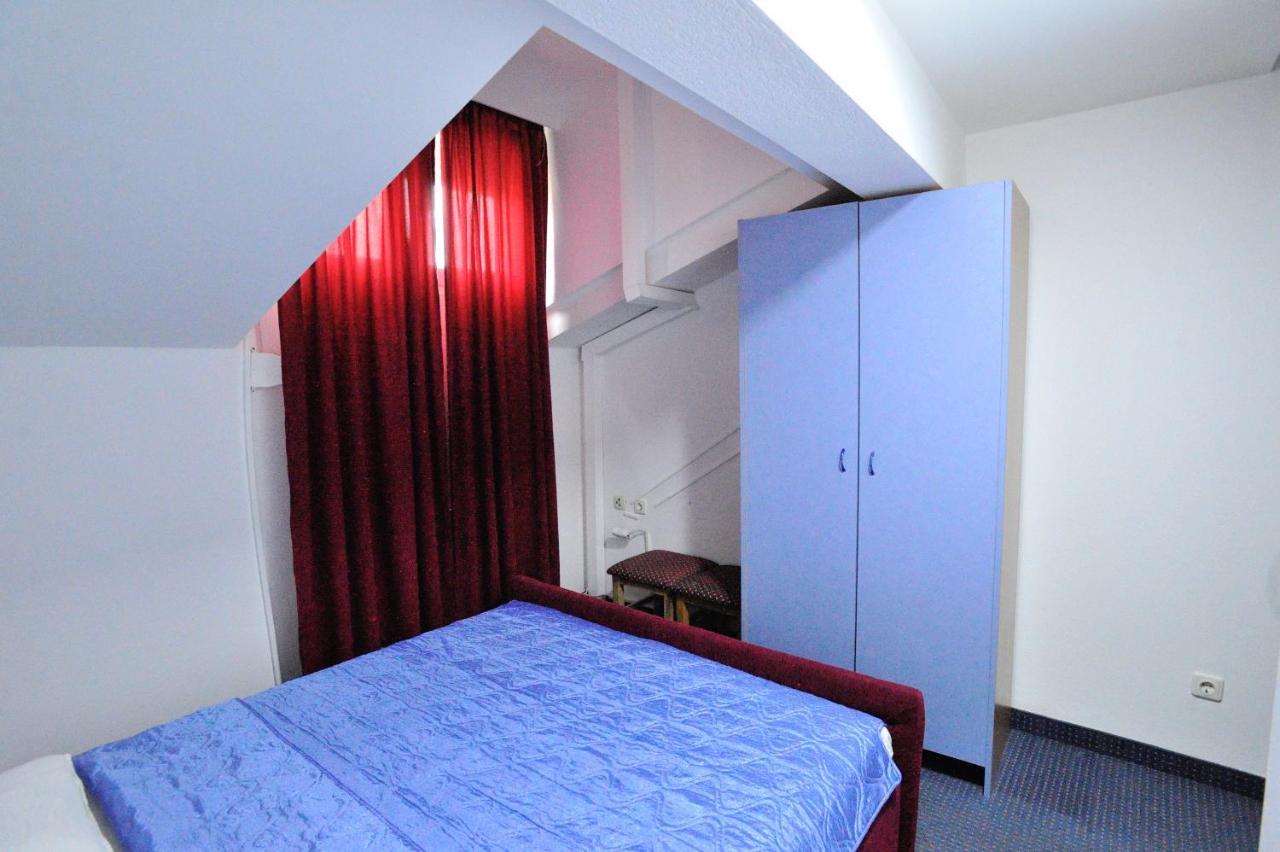 Hotel Lav 内乌姆 外观 照片