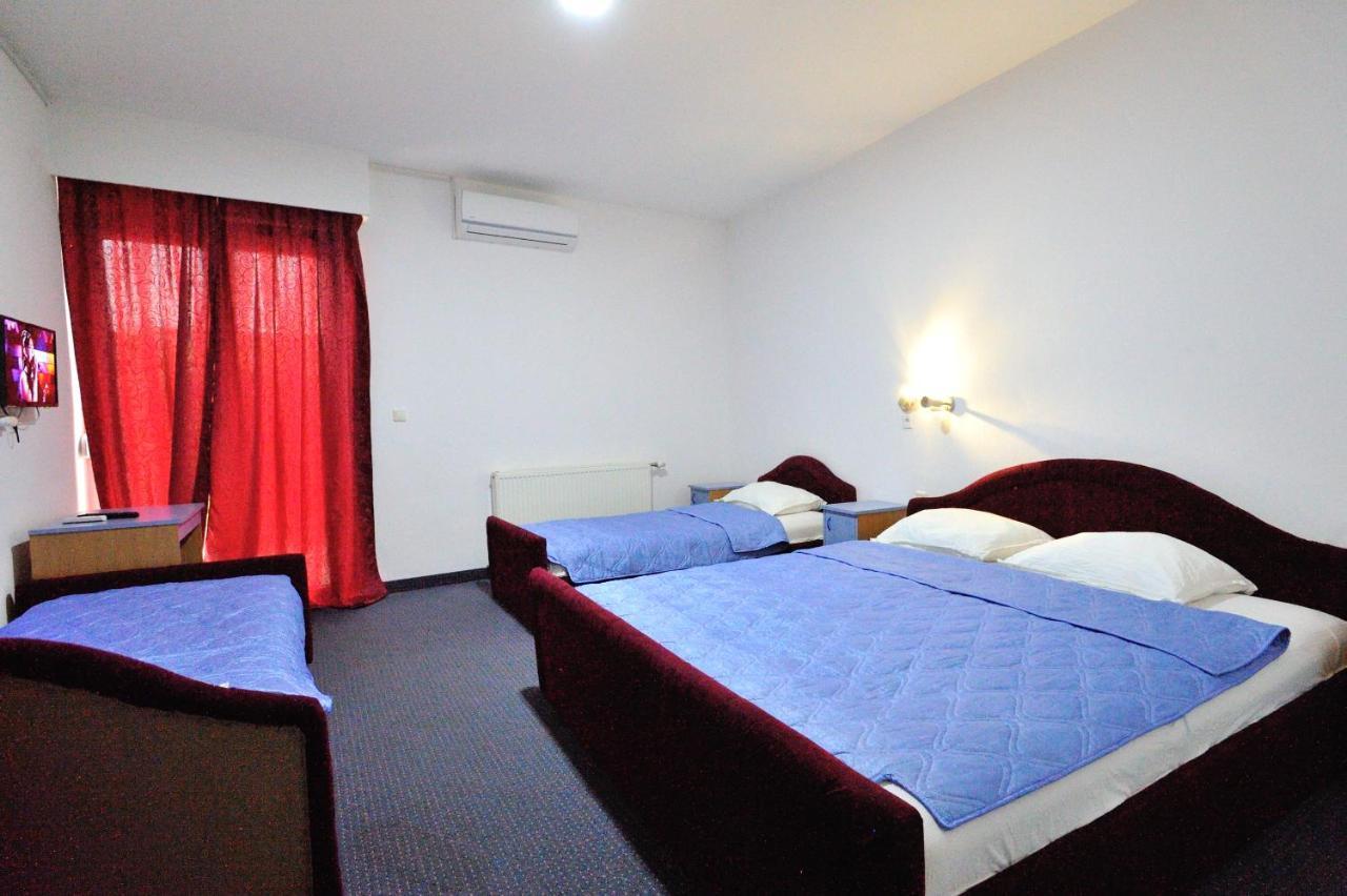 Hotel Lav 内乌姆 外观 照片